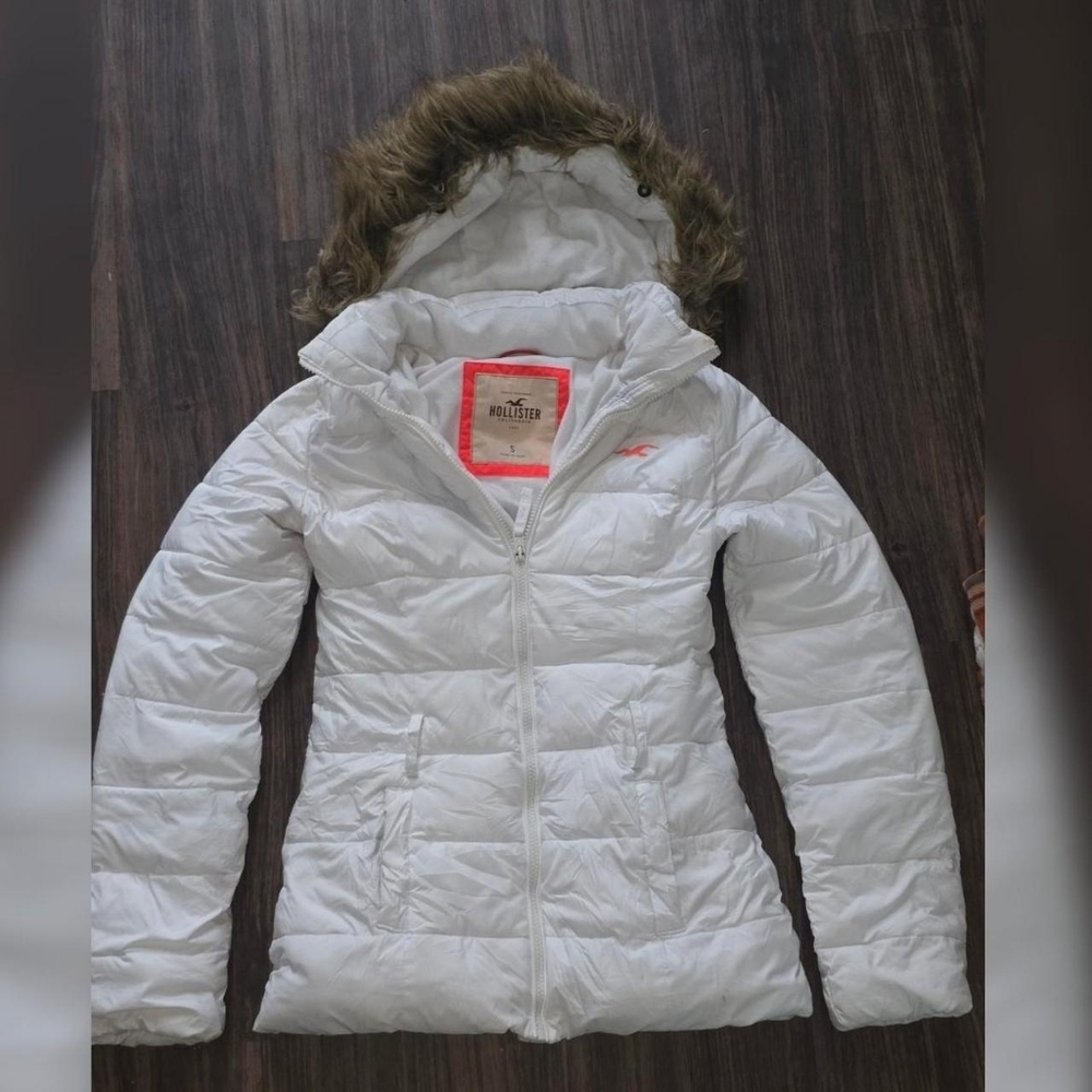 VINTAGE HOLLISTER PUFFER FUR HOOD WINTER JACKET Size SMALL - Picture 2 of 8